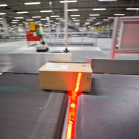 Automatic scanning of parcels