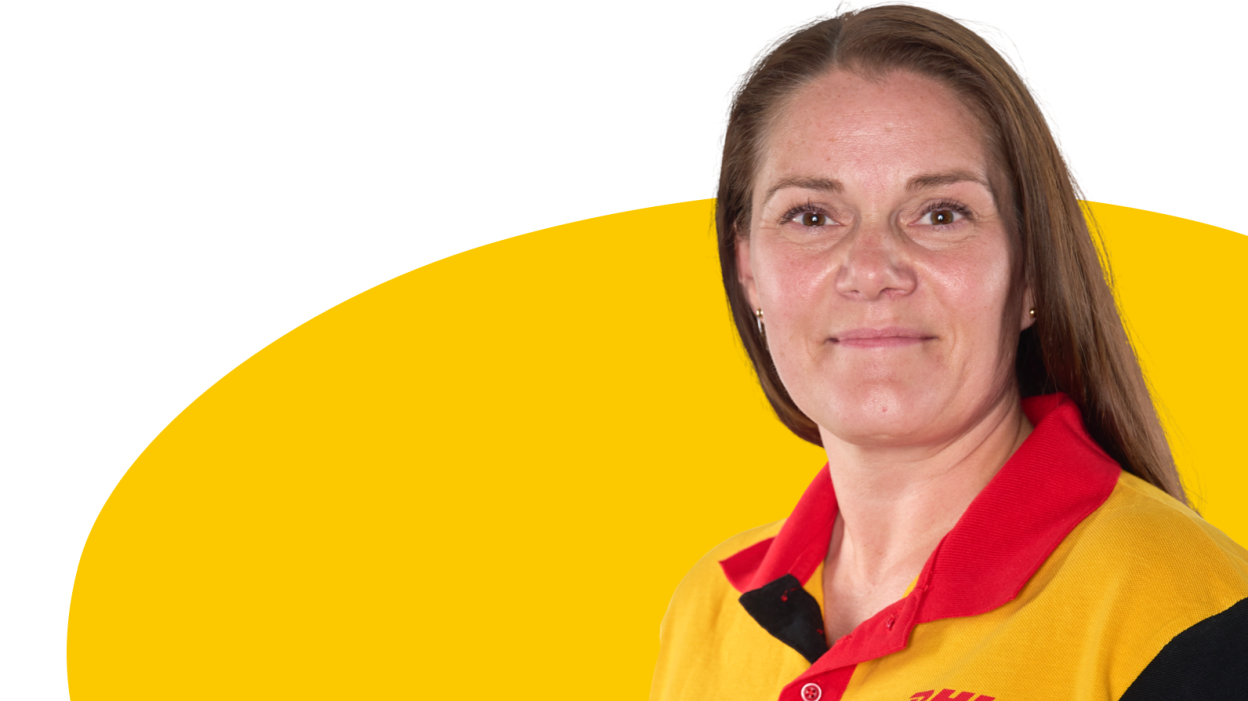 Unsere DHL-Vertreterin vor Ort.