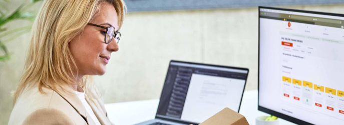 How to send a package to an online store customer?