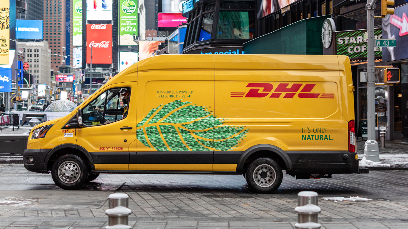 Mes Magistrado Rebotar DHL Express Deploys Nearly 100 New Electric Delivery Vans in U.S. - DHL -  United States of America