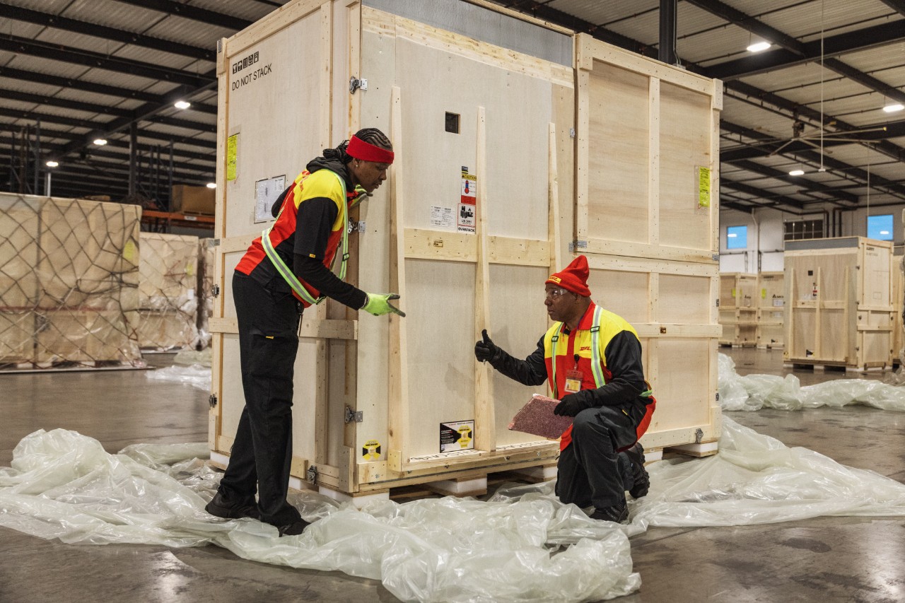 Data Center Logistics - DHL - United States of America