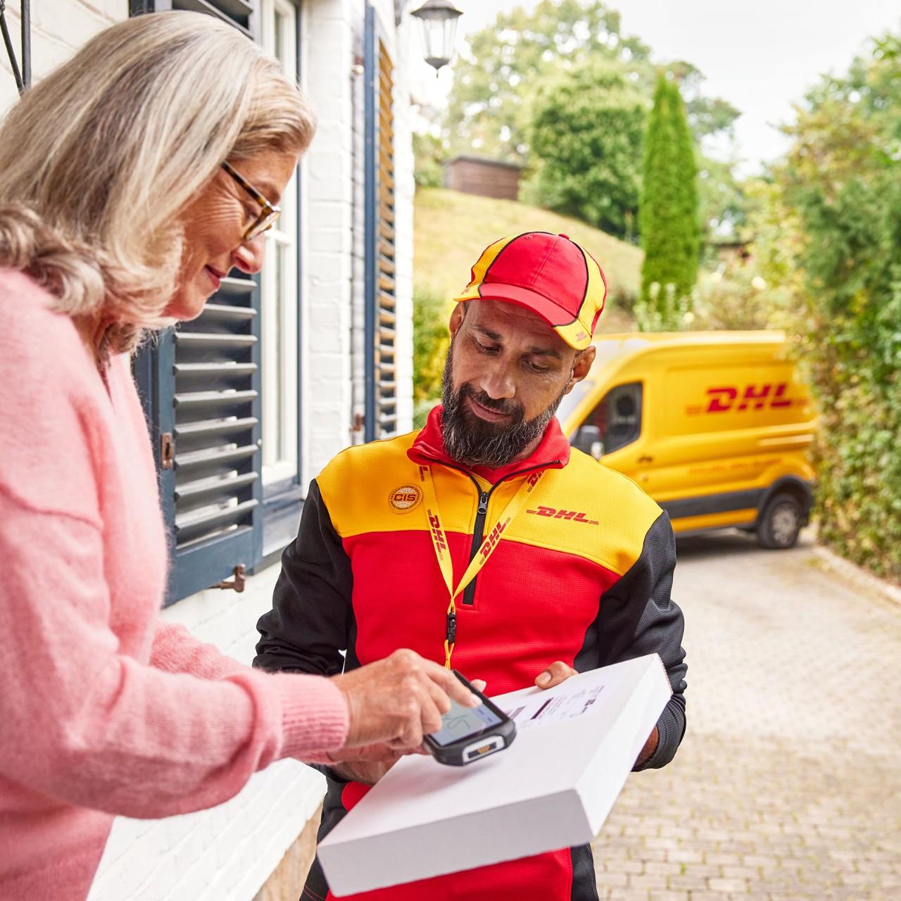 Shipping in Italy With DHL Express - DHL Express - Italy