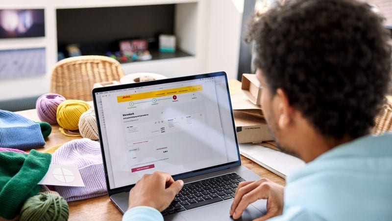 lựa chọn bảo hiểm vận chuyển của DHL Express