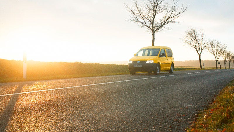 dhl express truck shipping parcels to luxembourg