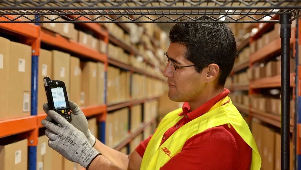dhl employee calculating excise tax