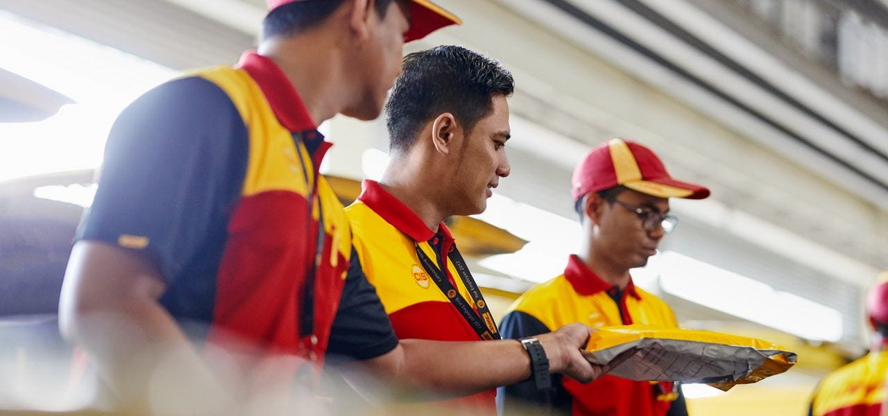 DHL employees