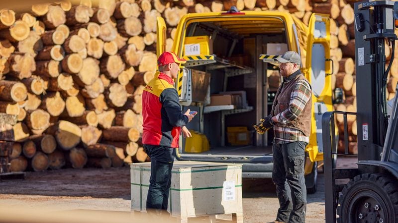 customer shipping using pallet box