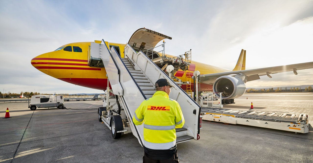 courier loading shipments from thailand