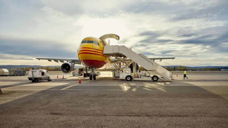 <h2>Work with DHL Express for exporting to other CPTPP member countries</h2>
<p>Businesses in Singapore that are planning to leverage the CPTPP free trade agreement and export to member countries can benefit from working with&nbsp;<a href="https://www.dhl.com/discover/en-sg">DHL Express</a>. As a leader in global shipping, our team can work closely with businesses to optimise logistics solutions that ensure their goods can reach their destination efficiently. With our comprehensive range of shipping services, Singaporean businesses can select options that best fit their speed, budget, and handling requirements.&nbsp;</p>
<p>By partnering with DHL, companies benefit from streamlined logistics processes, expert advice on export practices, and the assurance that their goods arrive safely at their destination. Experience the advantages of partnering with DHL Express by opening a business account today.</p>
<p>For insight into delivering goods to CPTPP nations, check out our&nbsp;<a href="https://www.dhl.com/discover/en-sg/logistics-advice/import-export-advice/how-ship-from-malaysia-to-singapore">guide on shipping to Malaysia</a>&nbsp;and&nbsp;<a href="https://www.dhl.com/discover/en-sg/b2b-advice/country-guides/how-to-export-to-japan">how to export to Japan</a>.</p>
