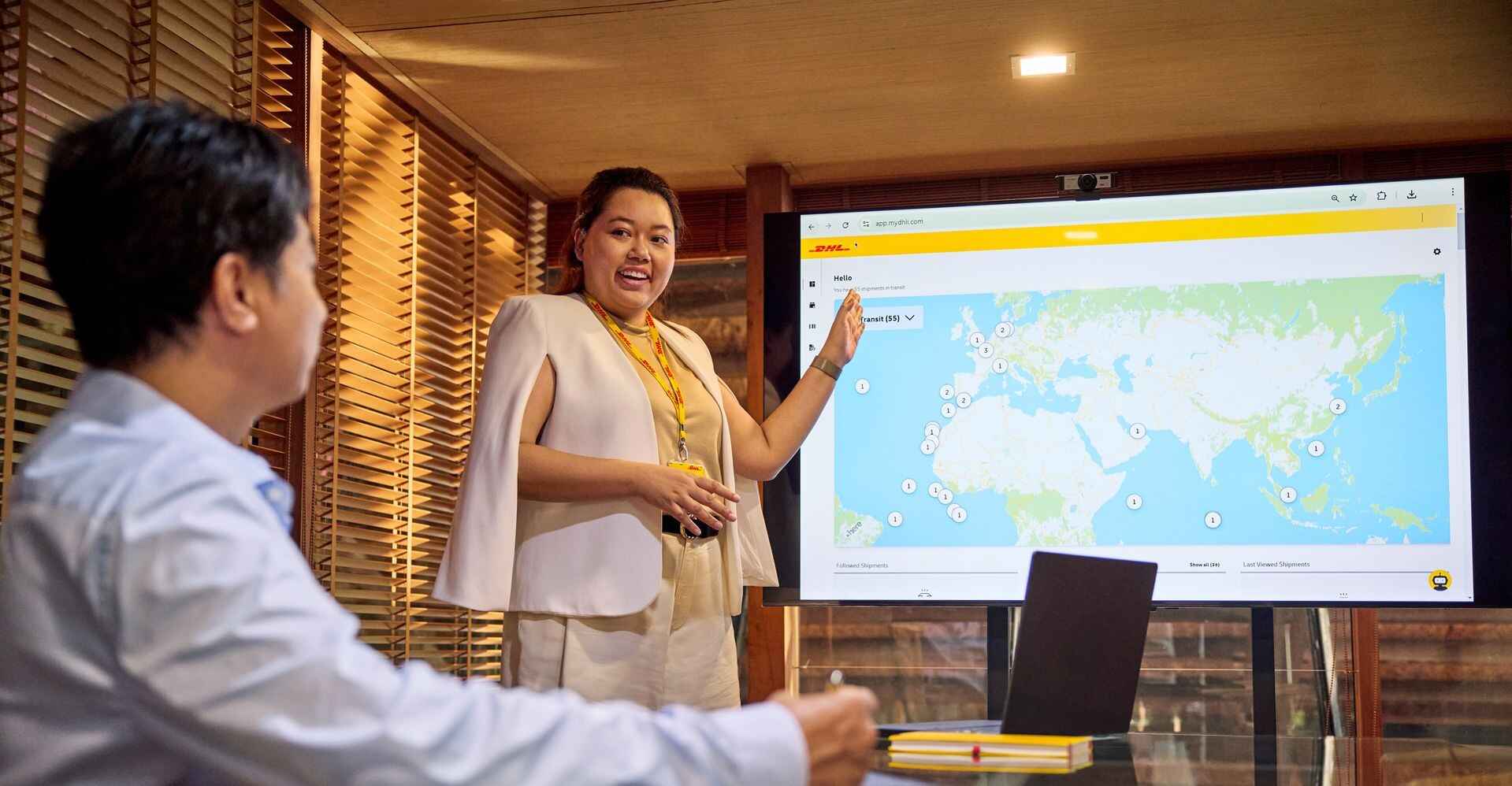 DHL Express Vietnam staff explaining how the de minimis rule works