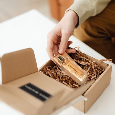 Inline Static (375 x 375 px) - PErfume packing