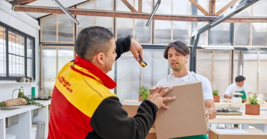 What is an Air Waybill (AWB)? | DHL Express Singapore