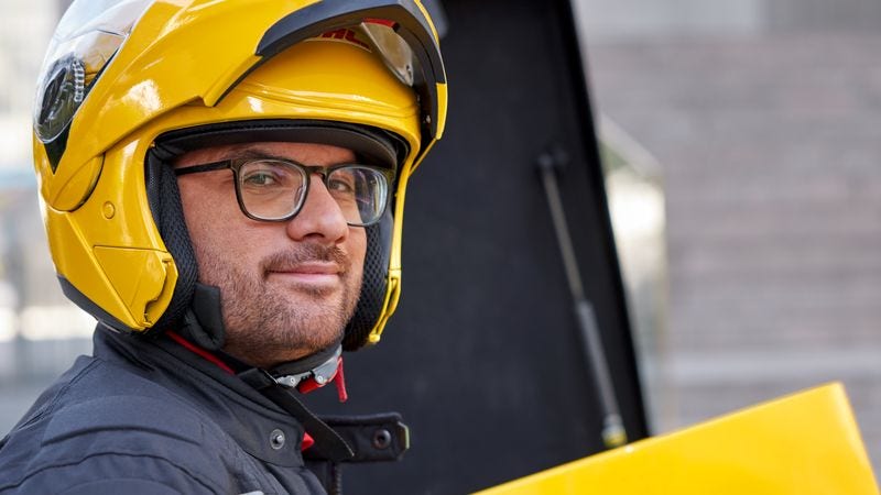 <h2>Ensuring seamless order fulfilment with DHL Express</h2>
<p>While addressing the challenges of B2B e-commerce and implementing future-ready strategies is essential, effective order fulfilment remains a cornerstone of success in this space. Ensuring timely, reliable, and efficient delivery is critical for maintaining strong customer relationships and meeting the complex demands of B2B transactions.</p>
<p>DHL Express understands the unique needs of B2B businesses and offers comprehensive logistics solutions to support your growth. From seamless international tracking to efficient e-commerce order fulfilment, partnering with DHL Express can help you streamline your operations and enhance customer satisfaction.</p>
<p>Explore the benefits of shipping with&nbsp;<a href="https://www.dhl.com/discover/en-nz">DHL Express</a>&nbsp;and take your B2B e-commerce to the next level.</p>
<p><a href="https://www.dhl.com/discover/en-nz/ship-now">Open a business account today</a>.</p>
<p>&nbsp;</p>
