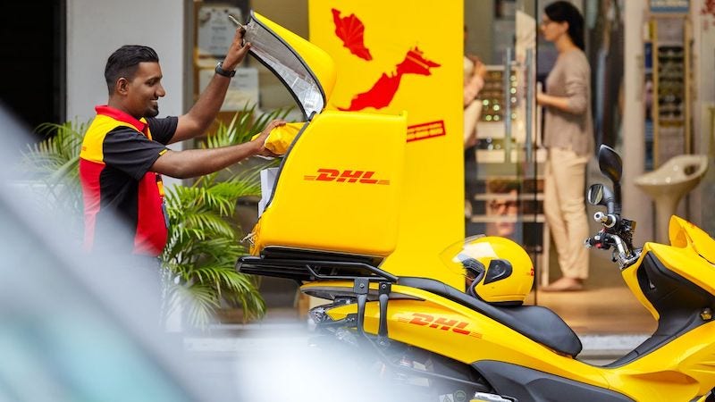 <ol>
<li><b>Describe your&nbsp;shipment</b>: Detail your package's characteristics – goods description, value, weight, size, etc. This aids in selecting the optimal DHL Express service and processing customs clearance.&nbsp;</li>
<li><b>Identify recipient:</b>&nbsp;Furnish accurate recipient details for efficient routing and delivery. DHL Express couriers will liaise with the recipient before delivery.&nbsp;</li>
<li><b>Organise documents</b>: Unless otherwise stated, each parcel typically requires one air waybill and an invoice. If you're dispatching documents, you don't need an invoice. Securely affix these to your parcel.&nbsp;</li>
<li><b>Package shipment:</b> It's your responsibility to pack your parcel well. Avoid leaving extra space inside the box to prevent item movement and potential damage.&nbsp;</li>
<li><b>Submit shipment to&nbsp;DHL Express:</b> Drop off your parcel at a DHL service point or create your shipment booking directly on the online shipping platform MyDHL+.&nbsp;</li>
<li><b>Monitor delivery:</b> With your parcel in DHL Express’ hands, use your ten-digit DHL waybill number to track its progress.</li>
</ol>
<p><b>Choose&nbsp;<a href="https://mydhl.express.dhl/vn/en/home.html#/getQuoteTab">DHL Express Vietnam</a>&nbsp;and&nbsp;<a href="https://mydhl.express.dhl/vn/en/forms/open-account.html">open a business account</a>&nbsp;today</b>.&nbsp;Enhance the logistics process for your business and allow us to satisfy your shipping needs with our extensive experience and customer satisfaction commitment.&nbsp;</p>
