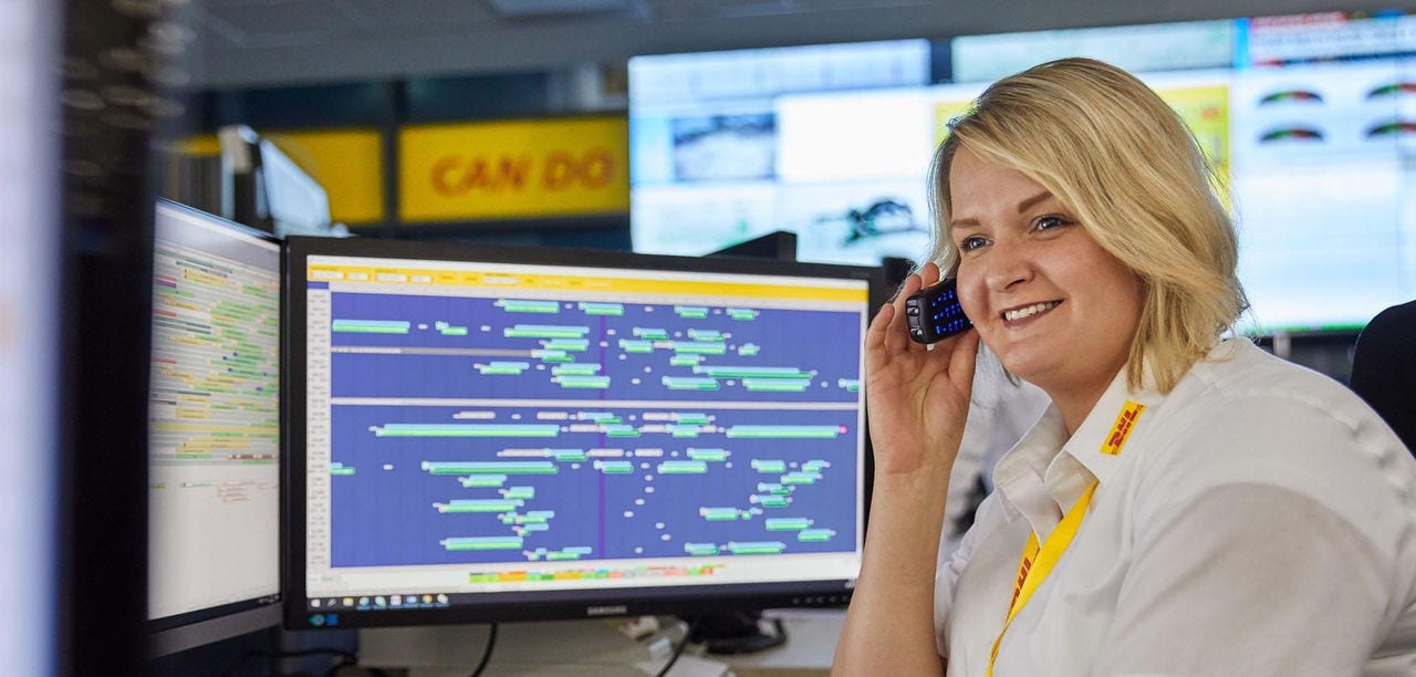 Pracownik obsługi klienta DHL 