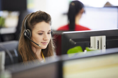 5 tips for excellent customer service during the holiday peak season