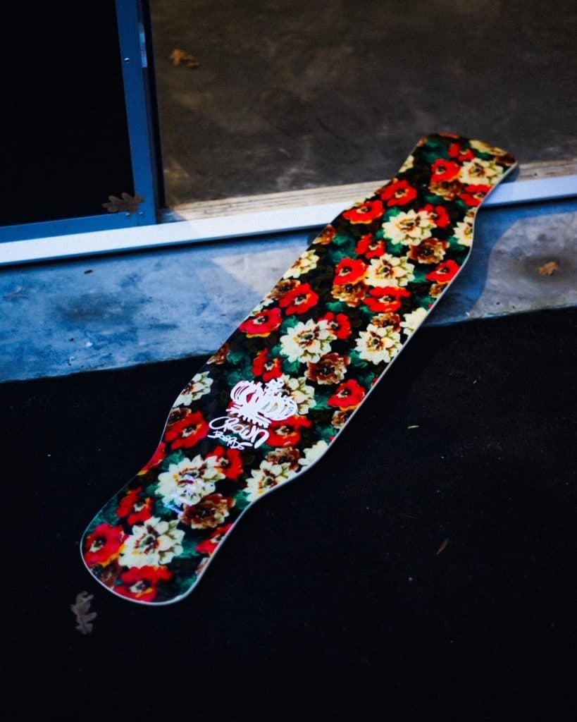Crownboards board with flowers