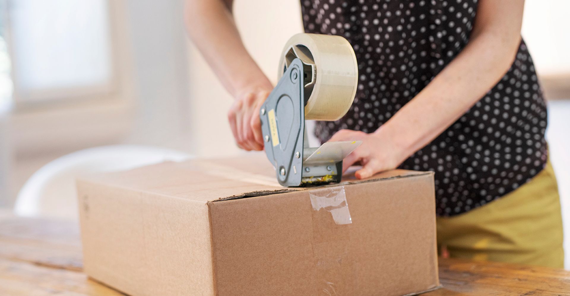 Efficient overseas packing shipping guide for clothing stores DHL Cambodia