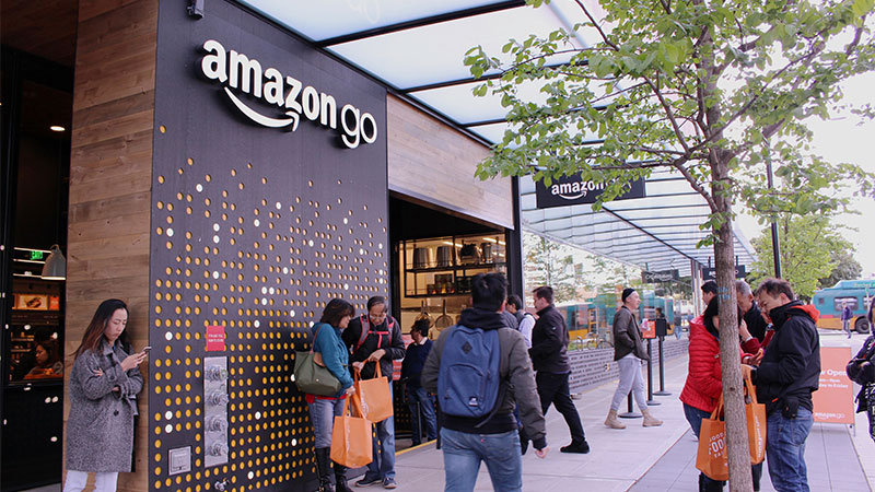Amazon scales back physical outlets
