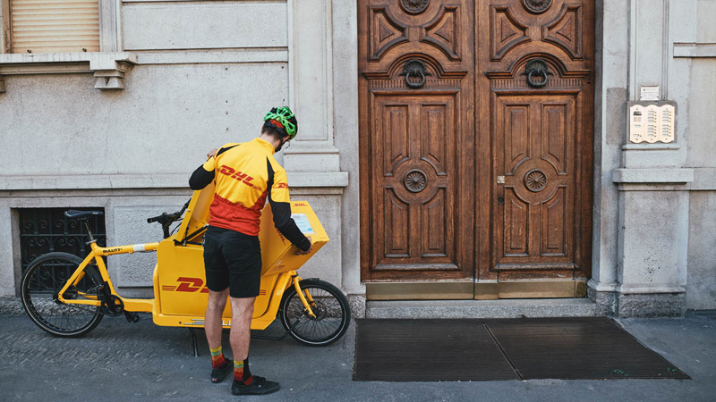 與 DHL Express 攜手前進