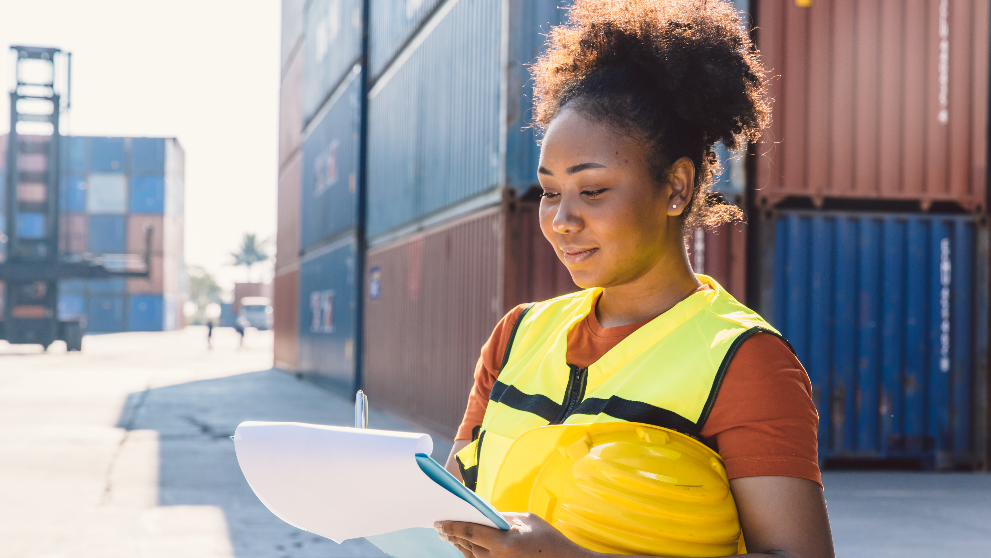 /content/dam/kenya/shipping-with-dhl/exporting-with-dhl/Export Licenses and Permits.png