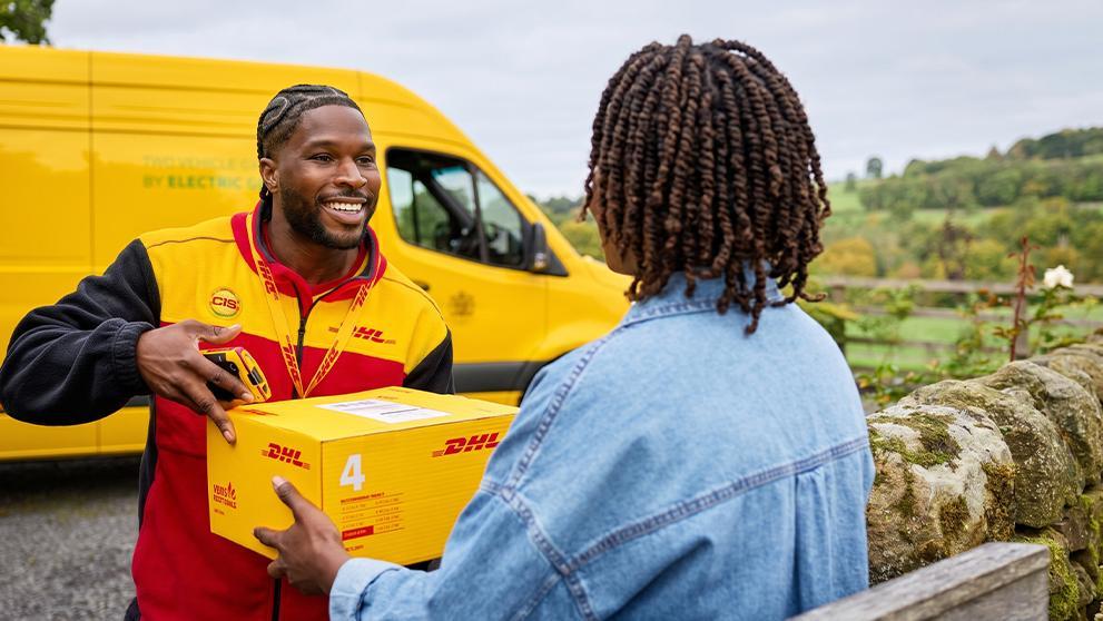 /content/dam/kenya/shipping-with-dhl/services/Building Reliable Nationwide Distribution.jpg