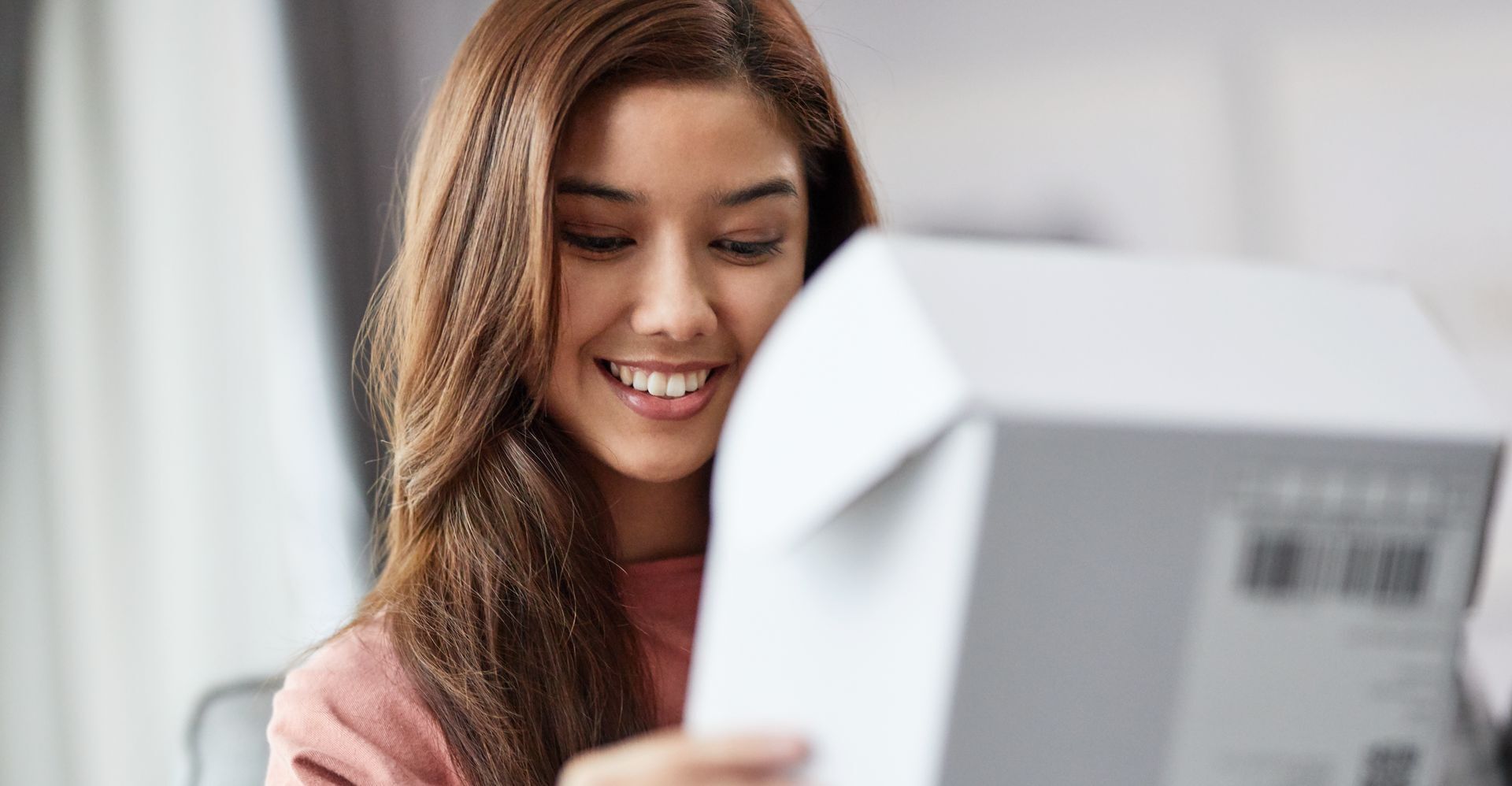 successful omnichannel marketing converts online shopper to a loyal customer