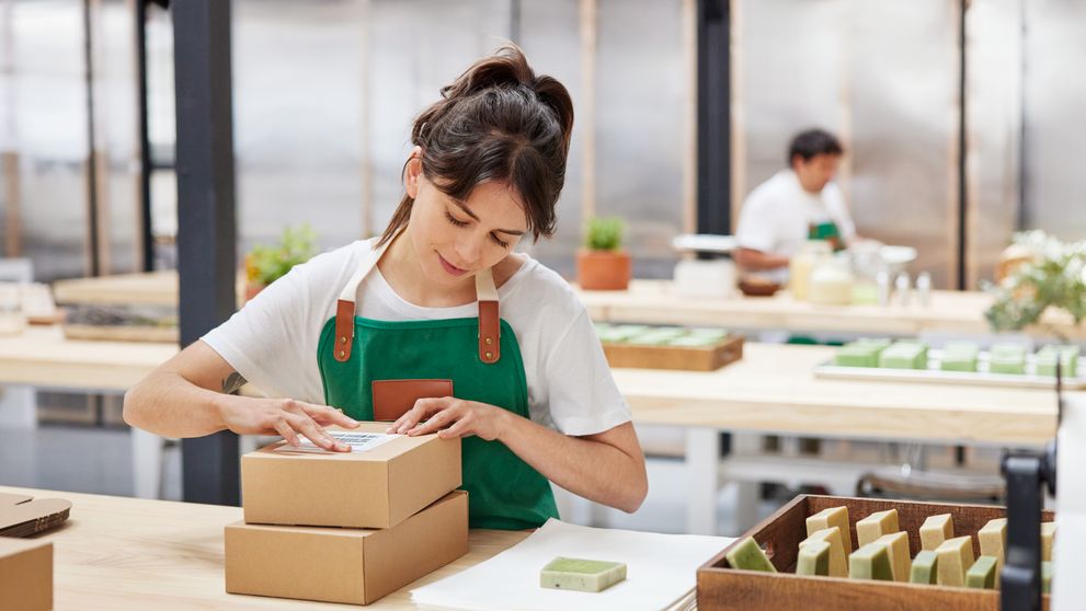 New Zealand E-commerce business during peak holiday shopping season