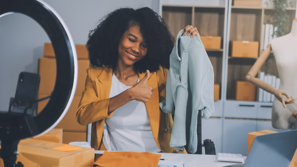 /content/dam/nigeria/ecommerce-advice/e-commerce-sector-guide-/Building Relationships Beyond Single Transactions.png