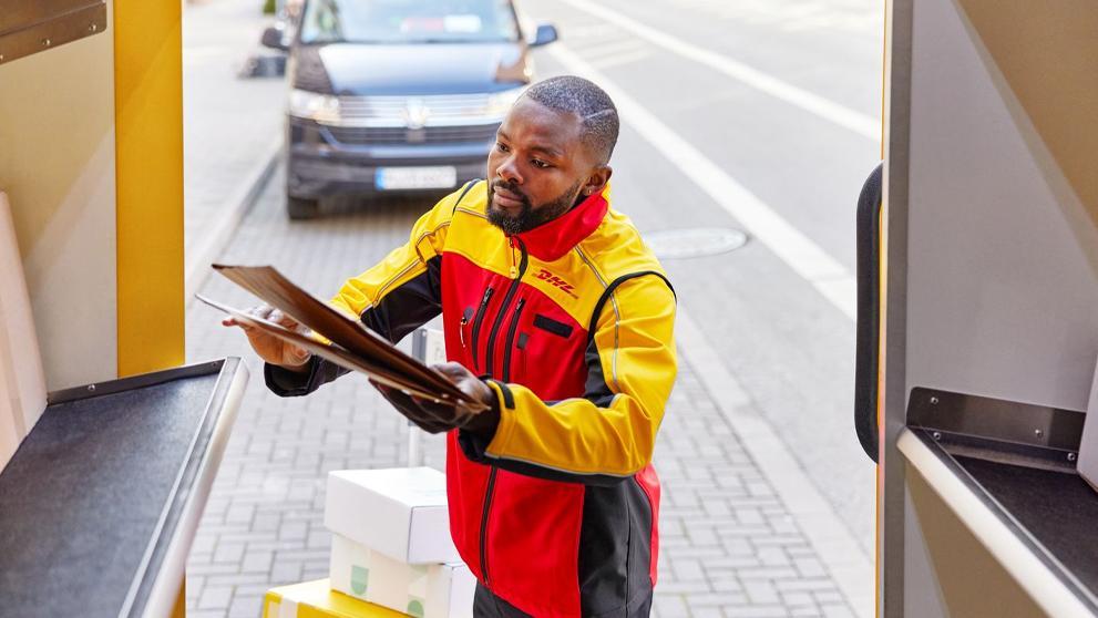 /content/dam/nigeria/logistics-advice/logistics-insight-/Final Checks Before You Ship.jpg