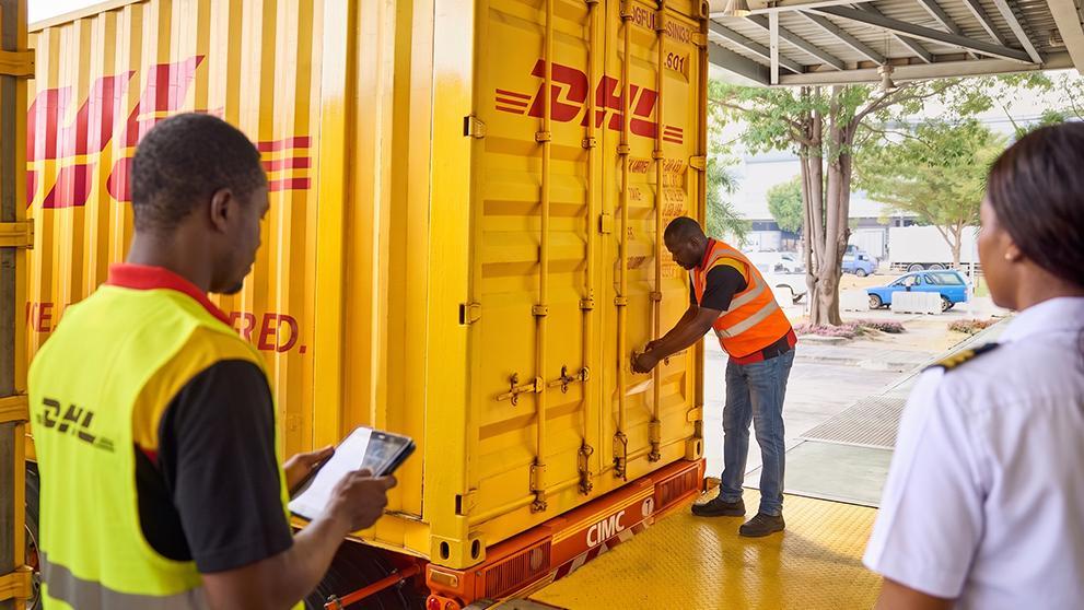 /content/dam/nigeria/logistics-advice/logistics-insight-/Track Delivery Reliability.jpg