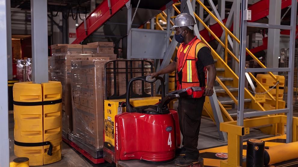 /content/dam/nigeria/logistics-advice/logistics-insight-/Understanding Your Shipment.jpg