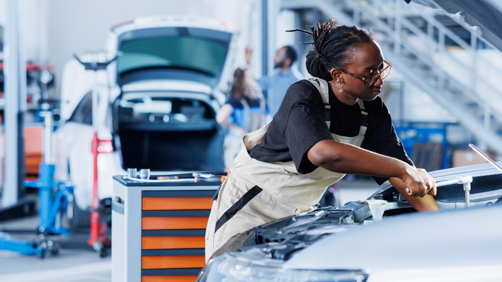 /content/dam/nigeria/press-release-and-business-report/How Investment Transforms Economies.jpg