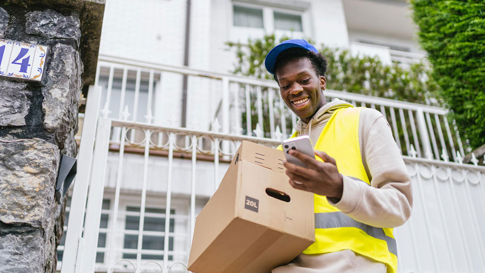 /content/dam/nigeria/shipping-with-dhl/services/Optimize Last-Mile Delivery with Multiple Courier Partners.jpg