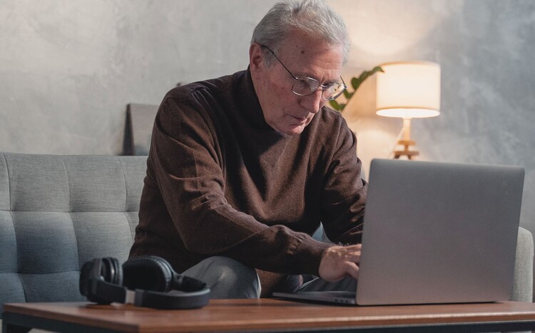 Silver Surfers online shopping
