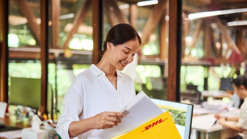 Empower your book export ambitions today. Open a DHL Express business account for discounted shipping rates and tailored benefits.