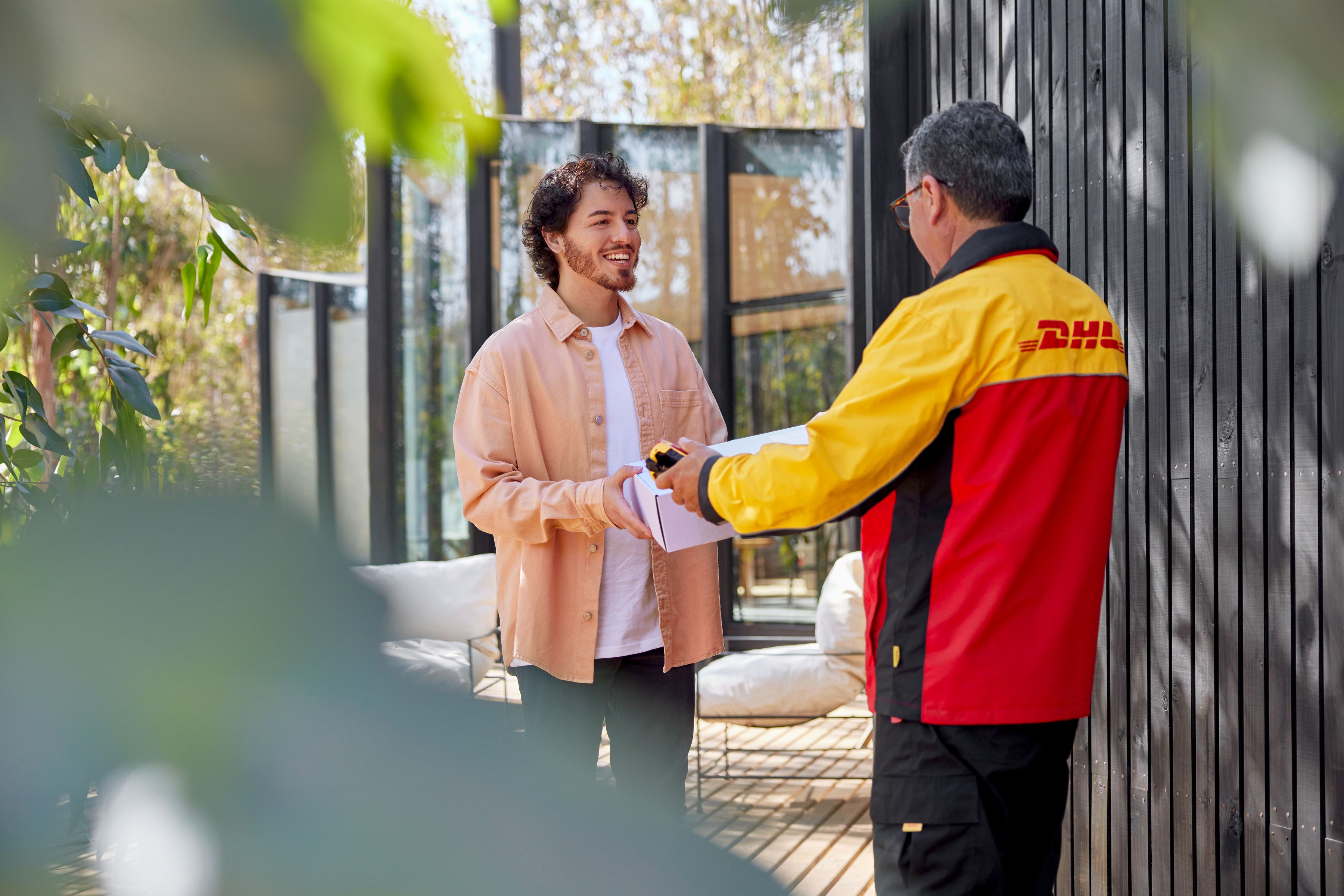 /content/dam/south-africa/e-commerce-advice/e--commerce-best-practice/Plan Returns Before They Become a Headache.jpeg