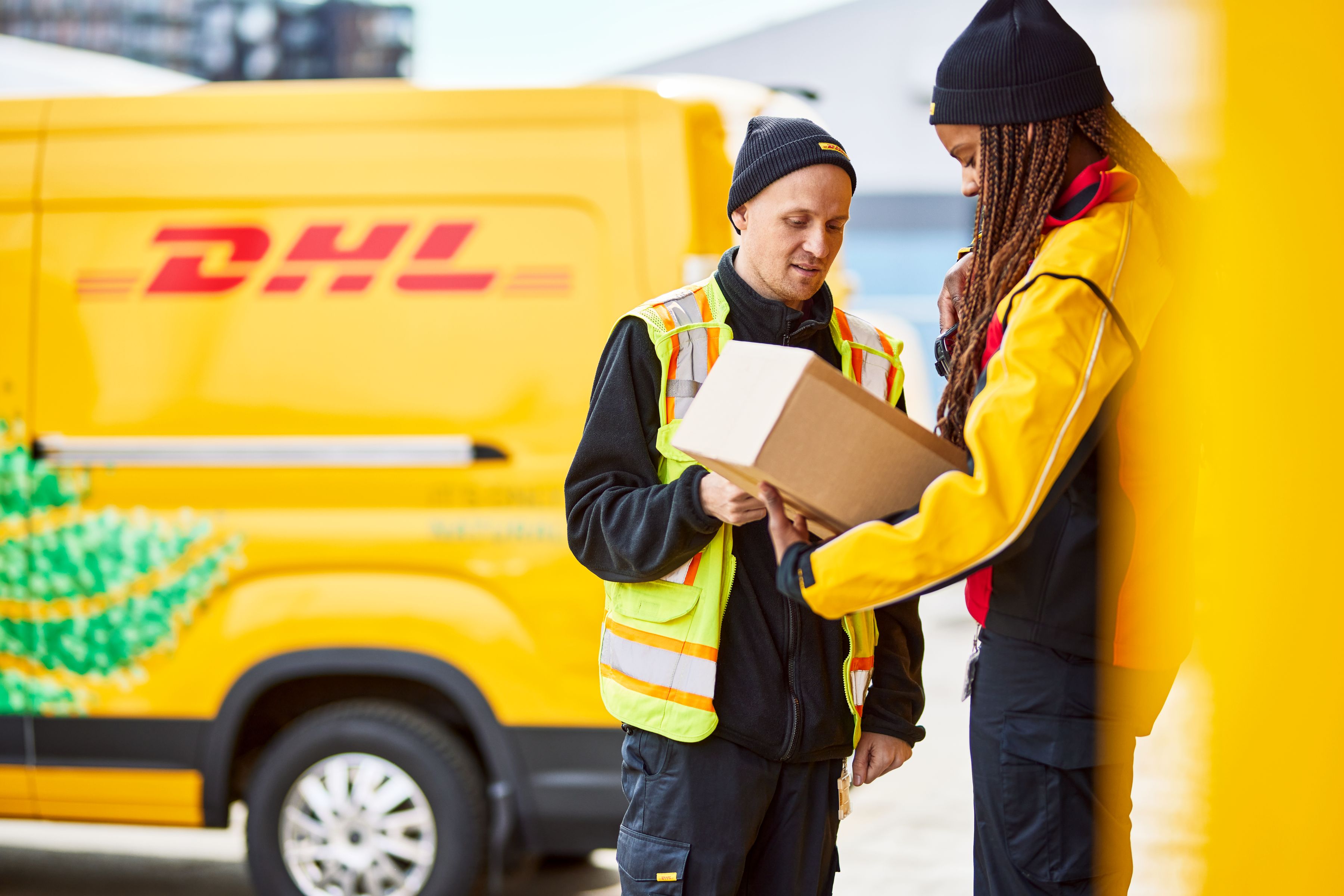 /content/dam/south-africa/e-commerce-advice/e-commerce-trends/Operations and Logistics.jpeg