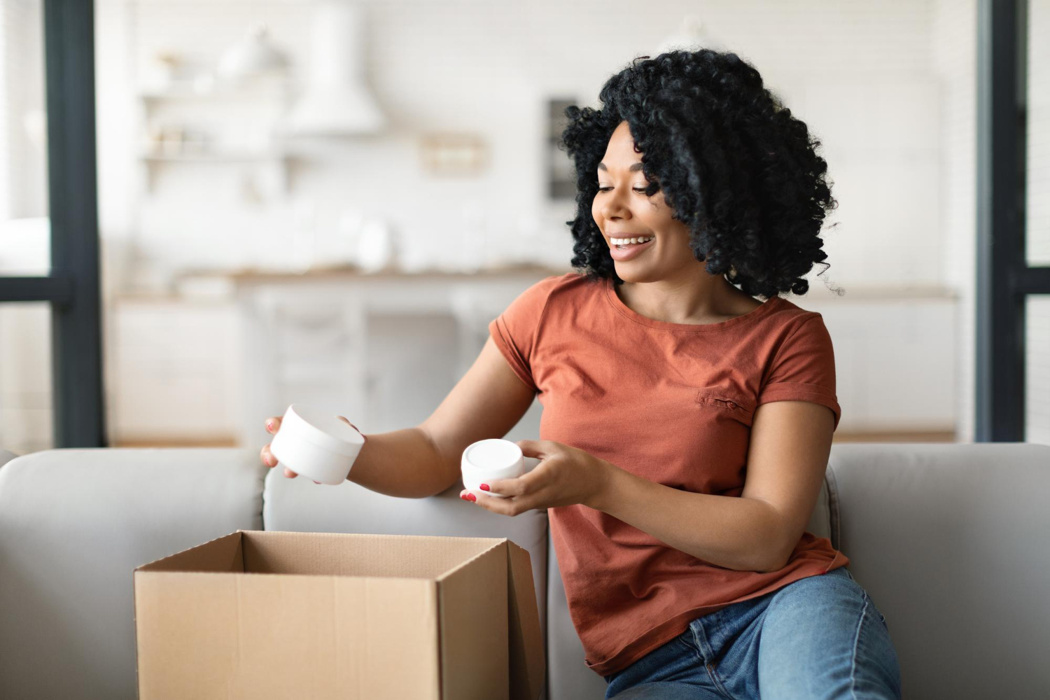 /content/dam/south-africa/e-commerce-advice/e-commerce-trends/Where Do They Discover and Decide.jpg