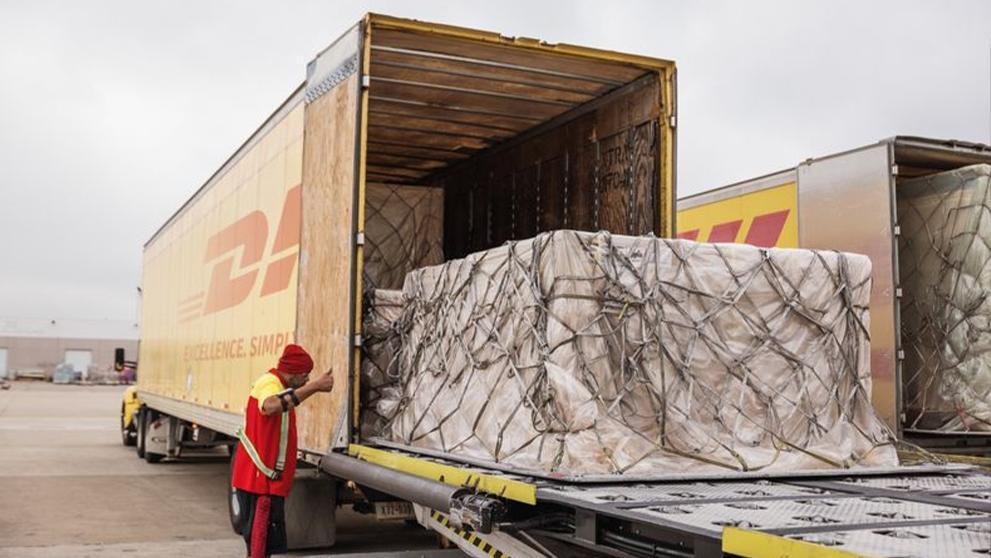 /content/dam/south-africa/logistics-advice/essential-guides/Make heavyweight express part of the way you ship.jpg