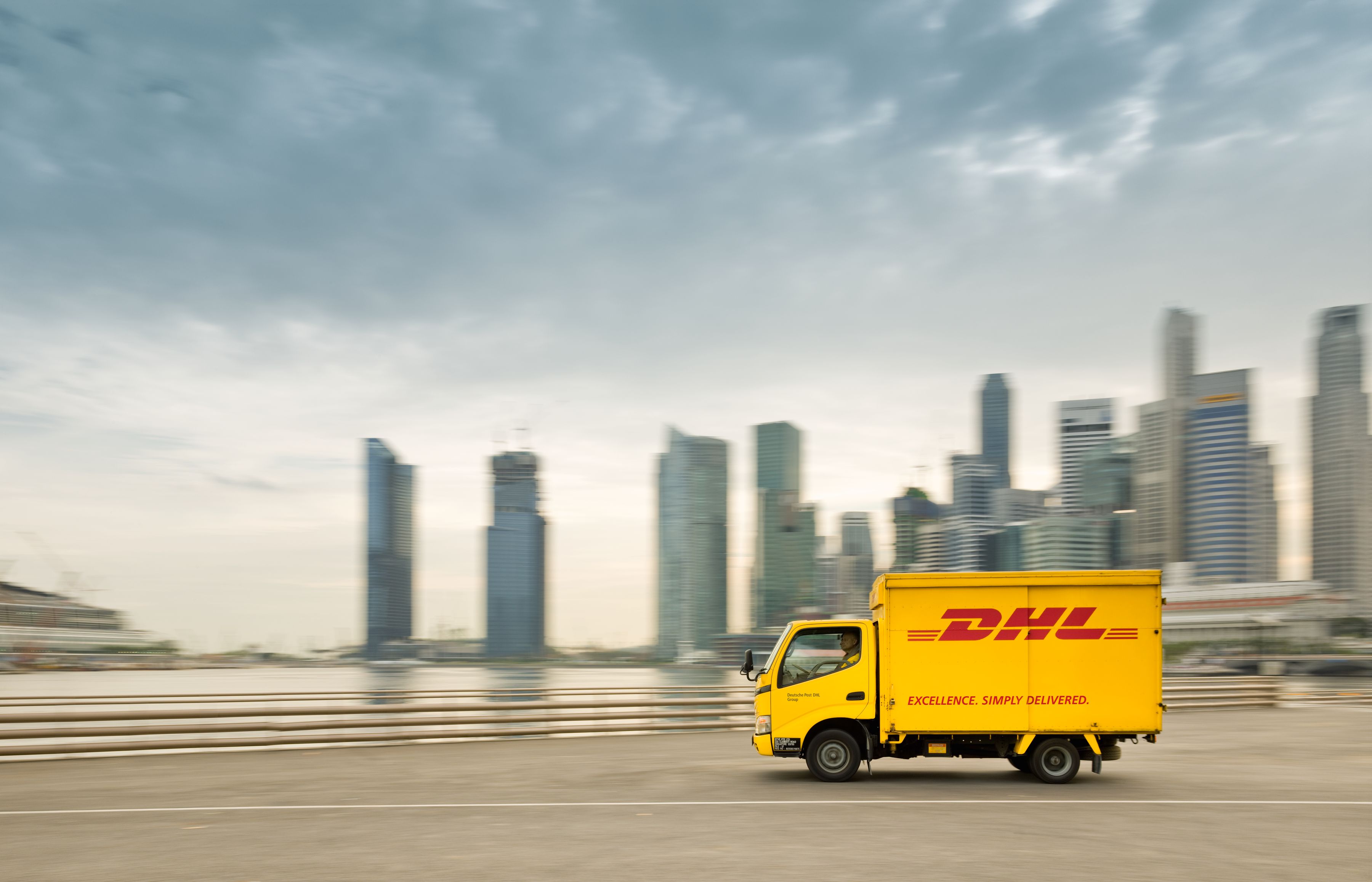 /content/dam/south-africa/logistics-advice/essential-guides/Partnering with the Experts.jpeg