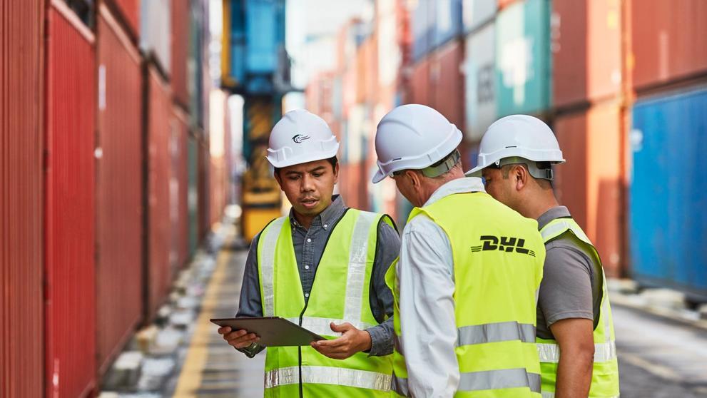 /content/dam/south-africa/logistics-advice/export-and-import-advice-/Make Customs Part of Your Shipping Plan.jpg