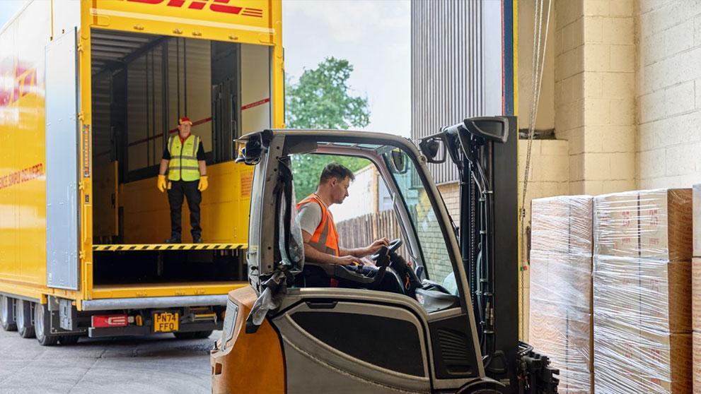/content/dam/south-africa/logistics-advice/logistics-insight/How Your Export Gets from Factory to Ship.jpg