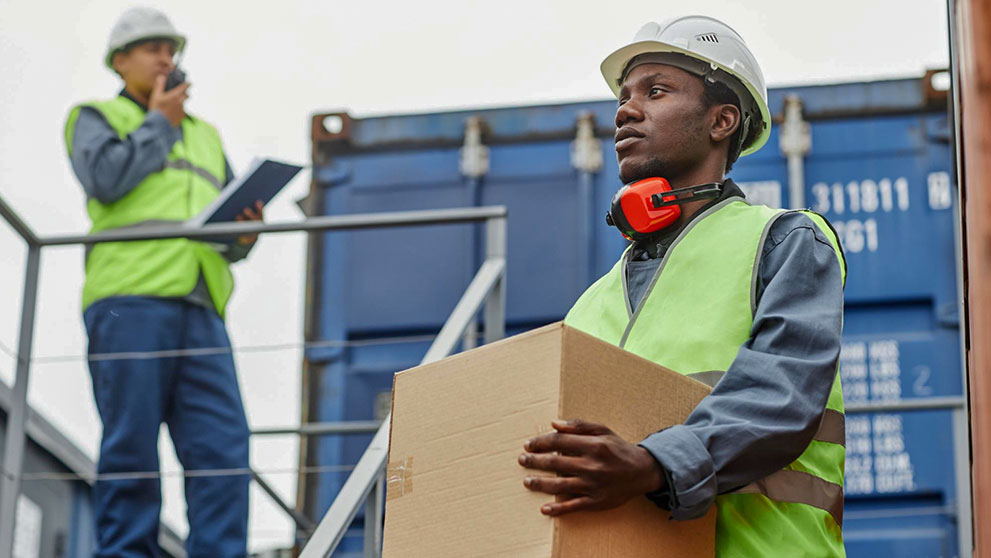 /content/dam/south-africa/logistics-advice/logistics-insight/Practical Tips for South African Exporters.jpg