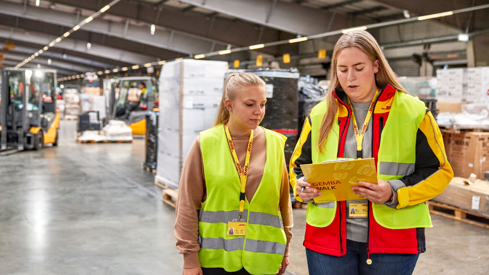 /content/dam/south-africa/shipping-with-dhl/exporting-with-dhl/Critical Documentation.png