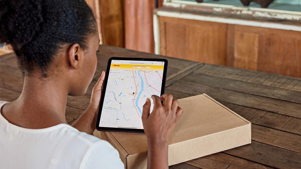/content/dam/south-africa/shipping-with-dhl/get-started/How Do You Track a Shipment After Dispatch.jpg