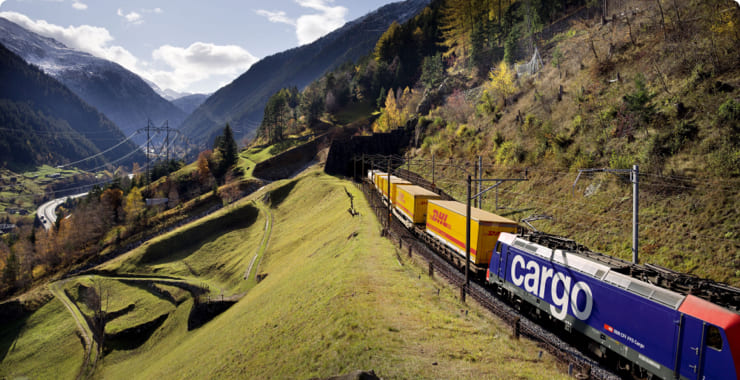 Transportes: Ferrocarril y Marina