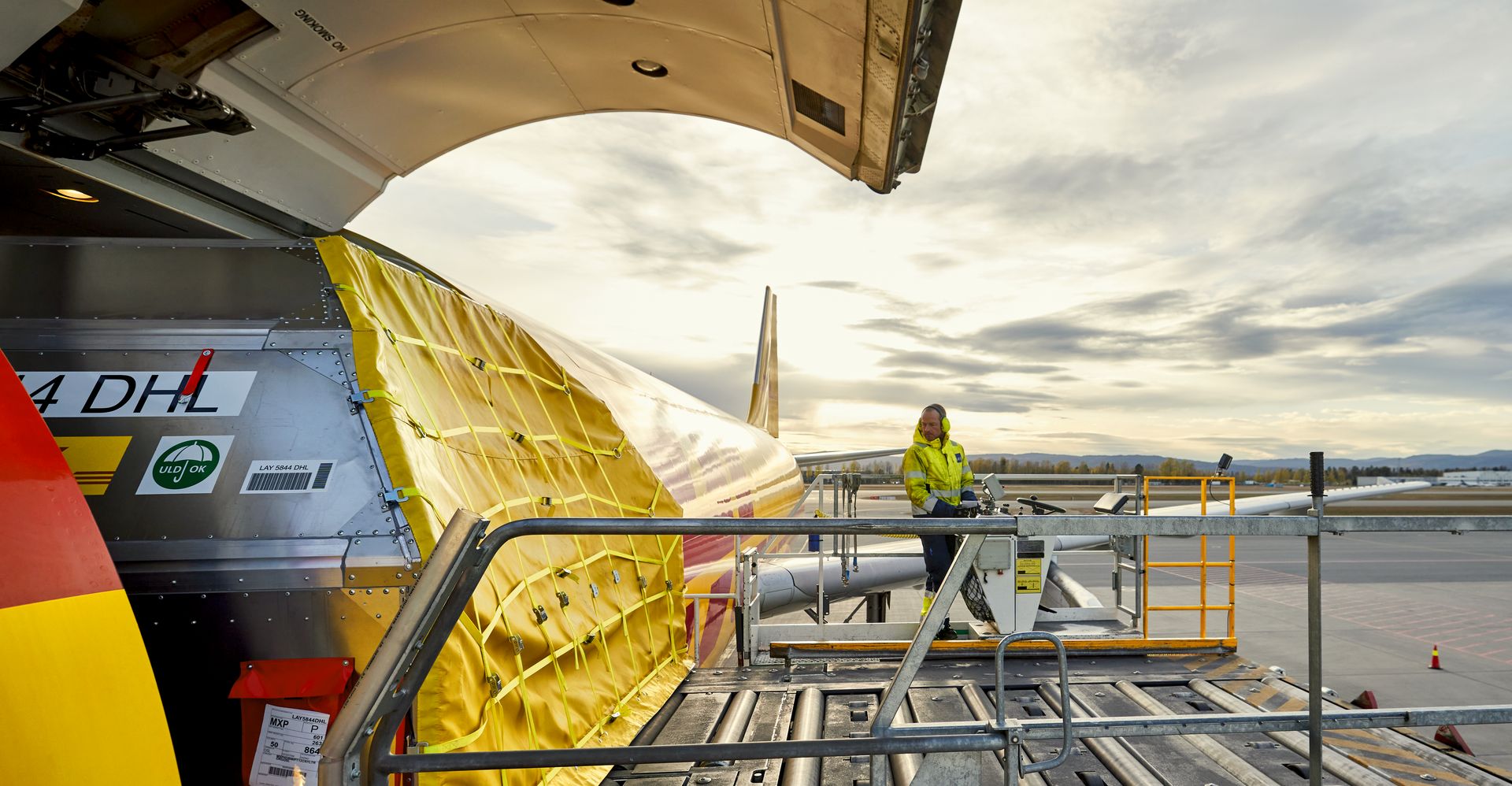 Hướng dẫn gửi hàng từ Việt Nam sang Mỹ | DHL Vietnam