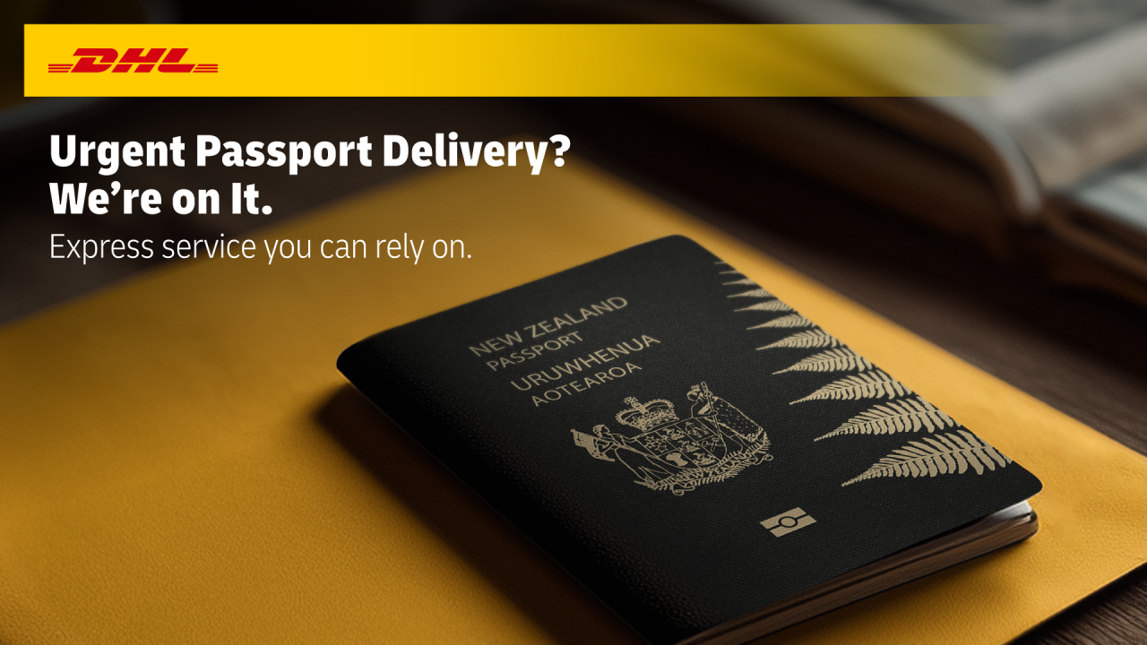 a smiling customer receiving her important documents via dhl express