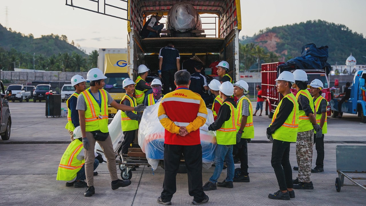 DHL Global Forwarding and Shell Extend Partnership to